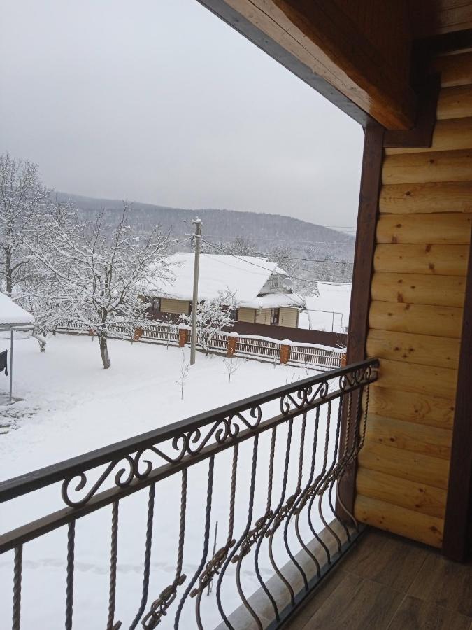 Садиба Федорчуків Гірська Хатина Scheschory Exterior foto
